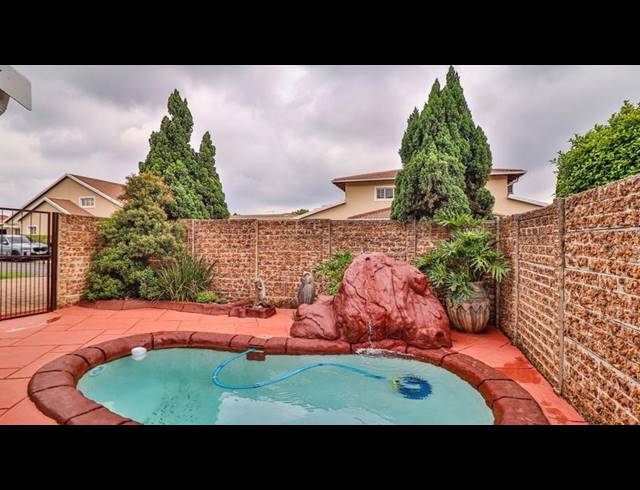 3 BEDROOM CLUSTER FOR SALE IN EDEN GLEN